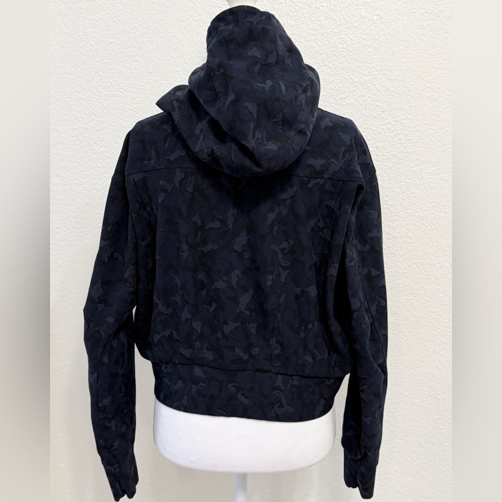 Athleta Camouflage Printed Farallon Sweatshirt - Picture 5 of 6